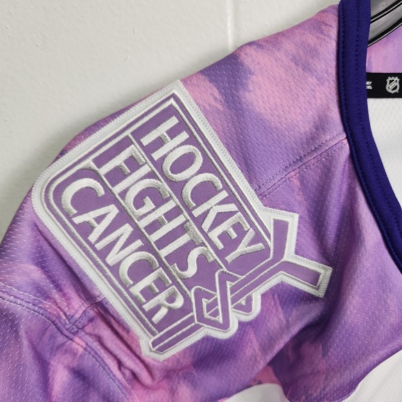 Calgary Flames Hockey Fights Cancer  2024‎ Jersey Mens Medium NHL MSRP $129.99 - Picture 3 of 12